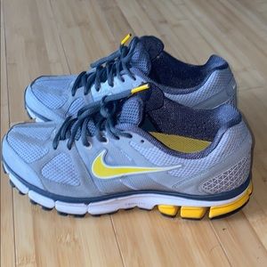 Nike Air Pegasus 28+ LAF LIVESTRONG - Wm Sz 8.5